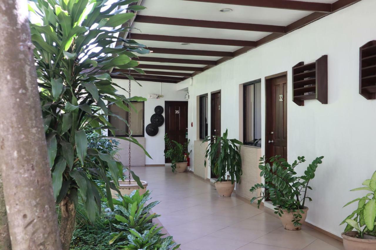 Domicilio Lorenzo Davao Ngoại thất bức ảnh